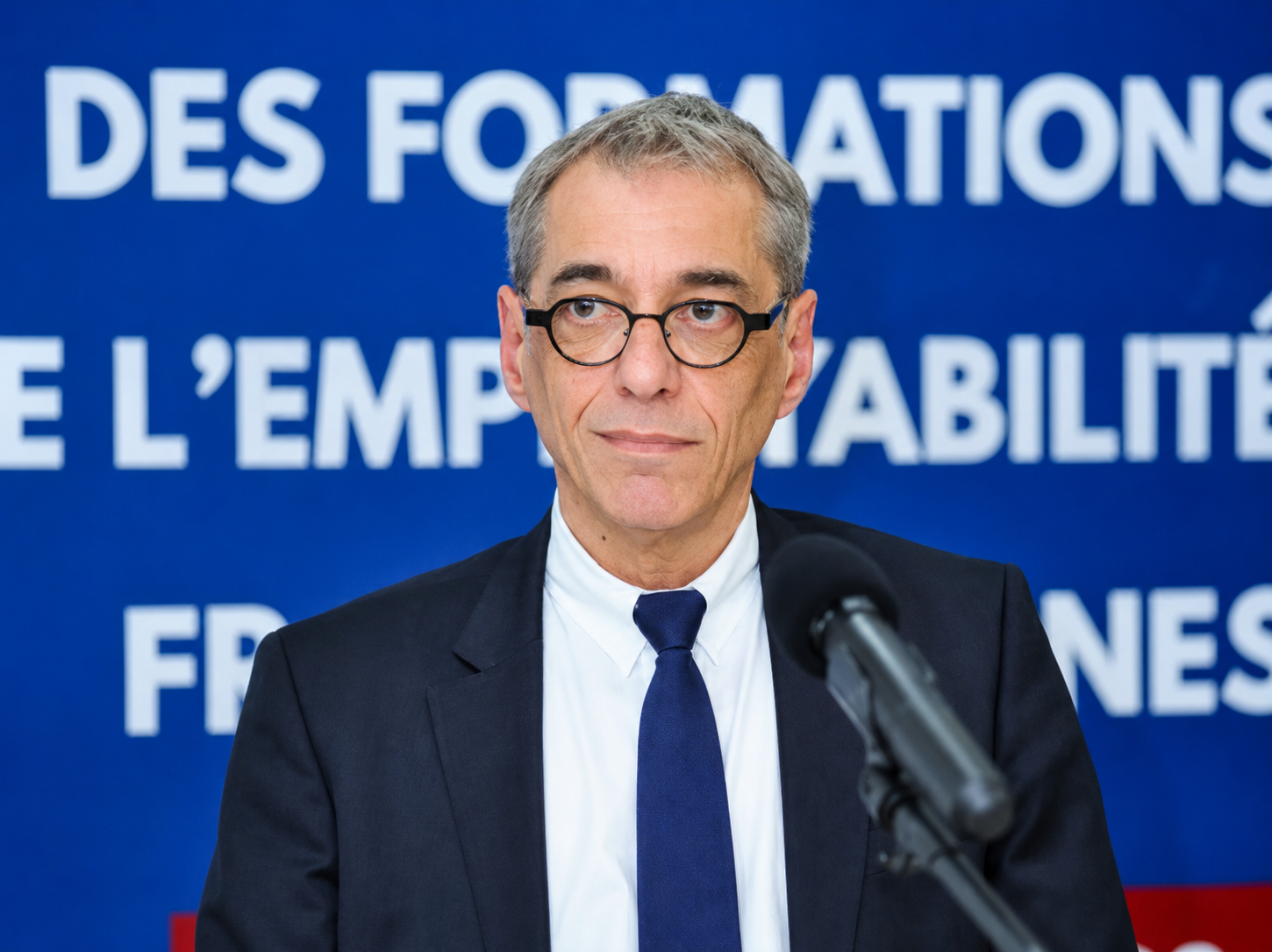 ES